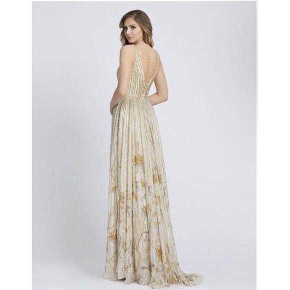 Mac Duggal Sequin Floral Beaded Sleeveless A-Line Gown Size 12 - Picture 2 of 13